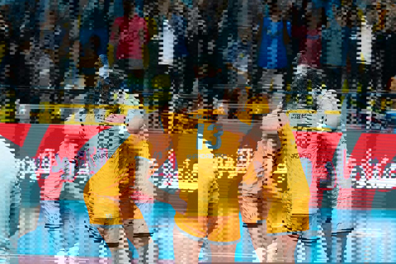 1960820