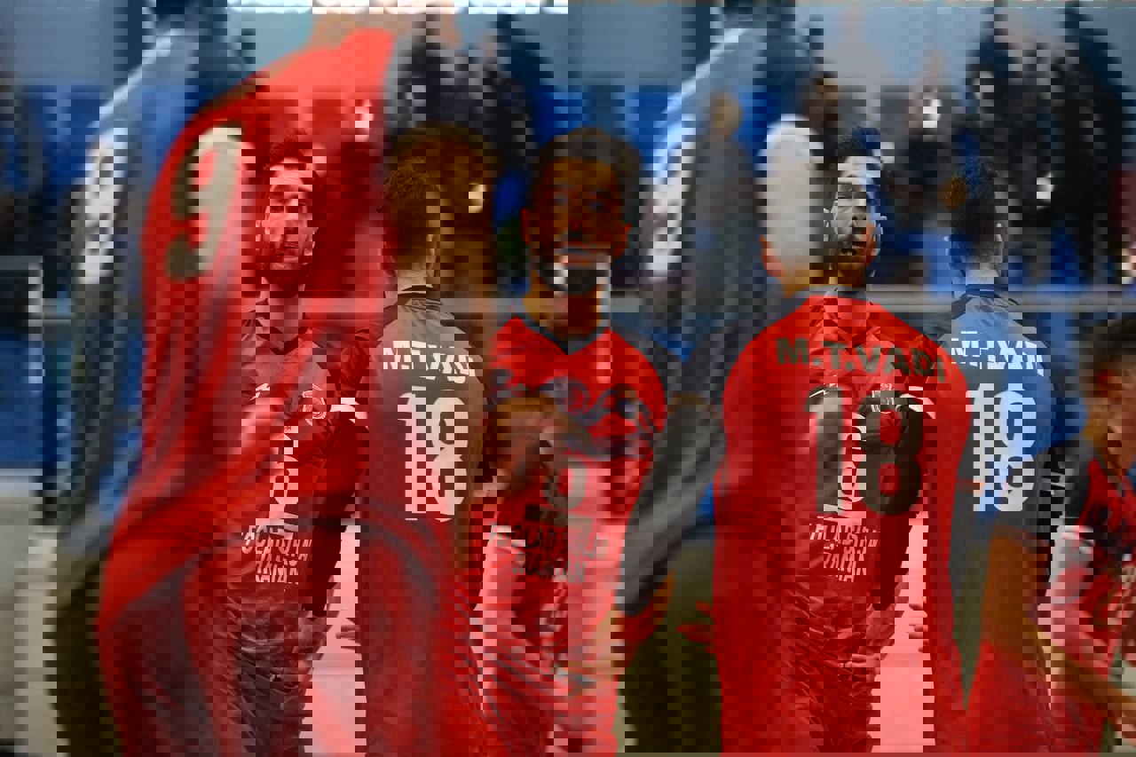 1960819