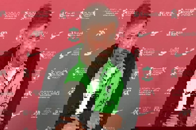 1962838
