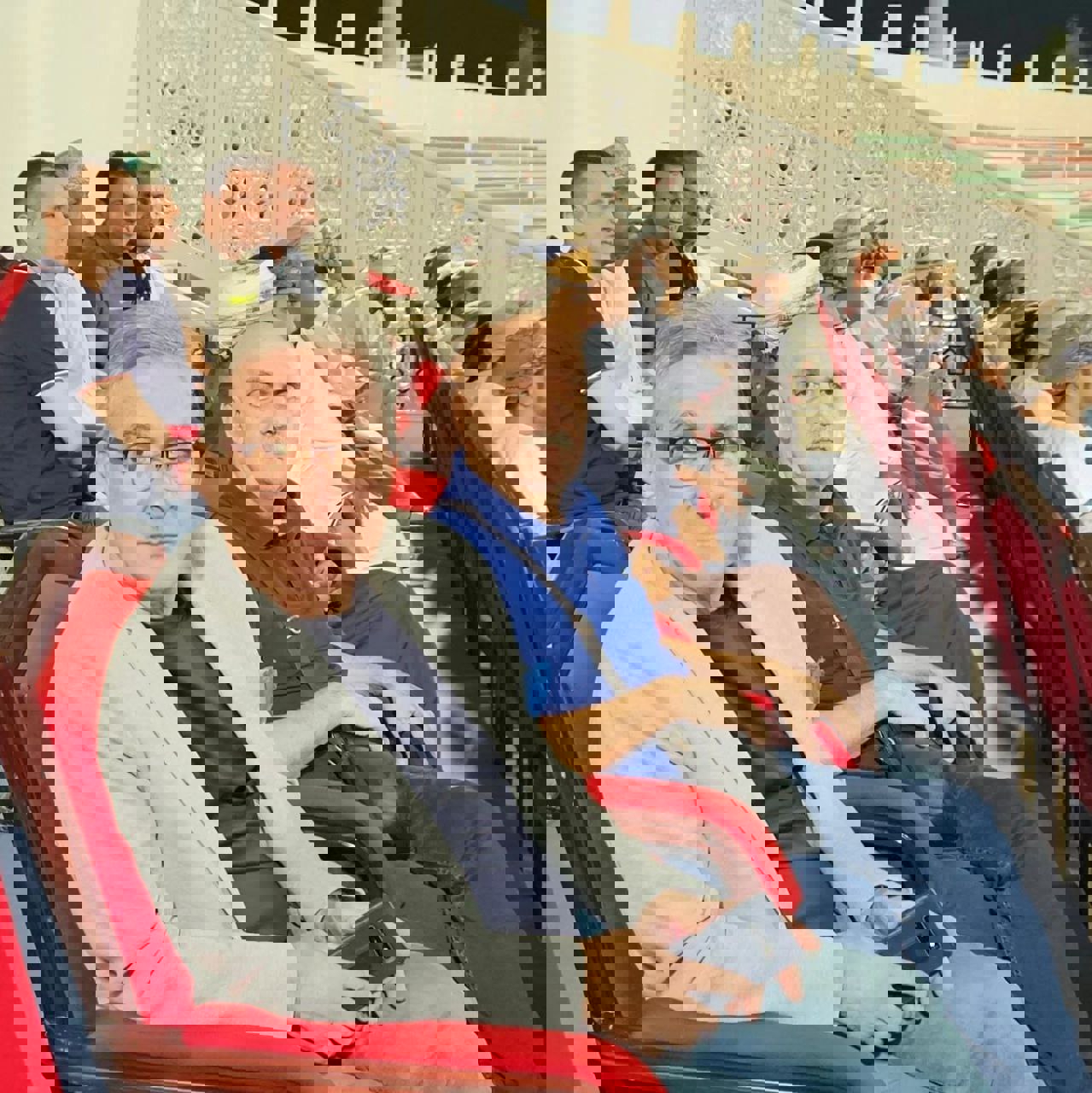 1963643