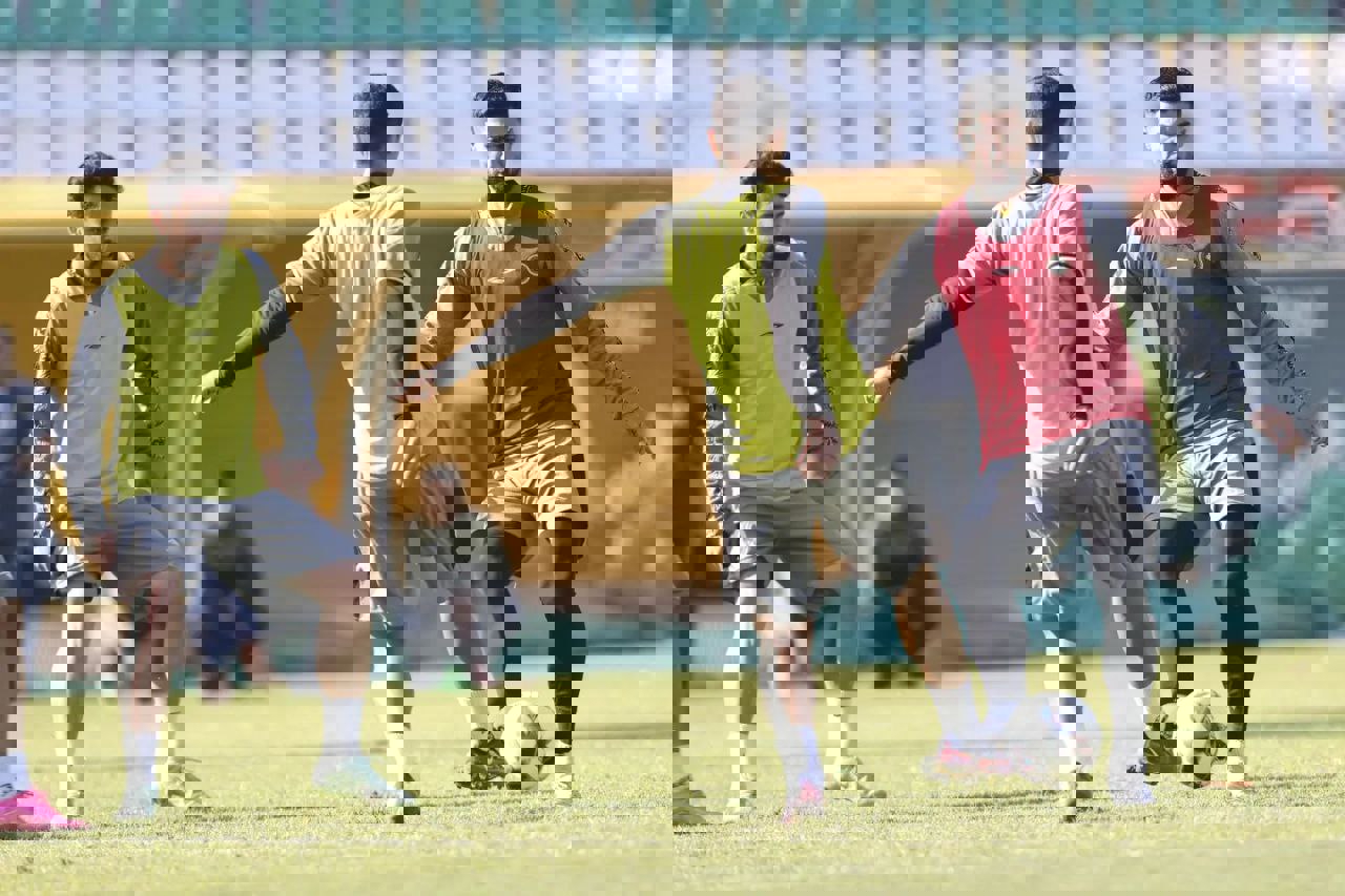 نورافکن دو مانع مهم را کنار زد (عکس)