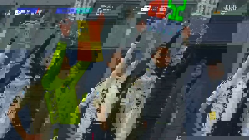 1968269