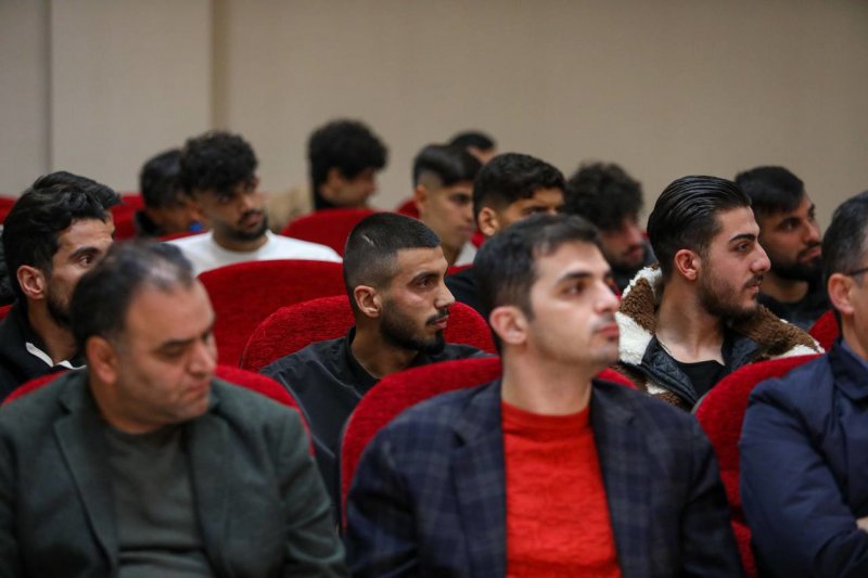 جشن یلدای تراکتوریها با زنوزی (عکس)
