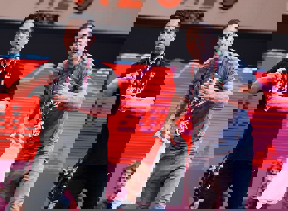 1969095