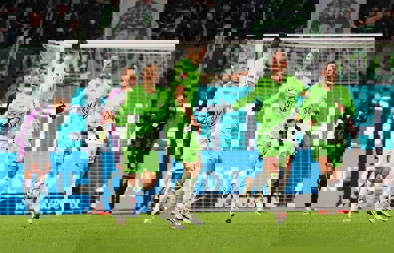 ولفسبورگ 1-2 بایرن: سال باواریاییها با برد تمام شد 4