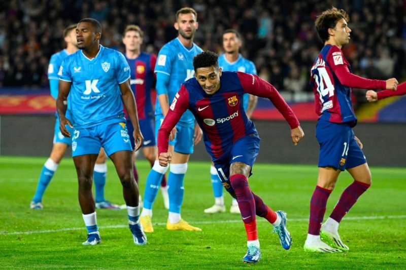 پرسپولیس یک سرخی روبرتو کم داشت!