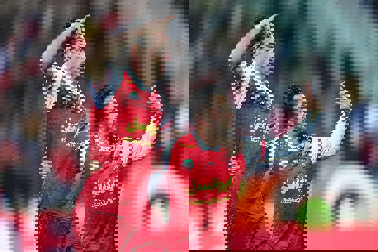 1970698