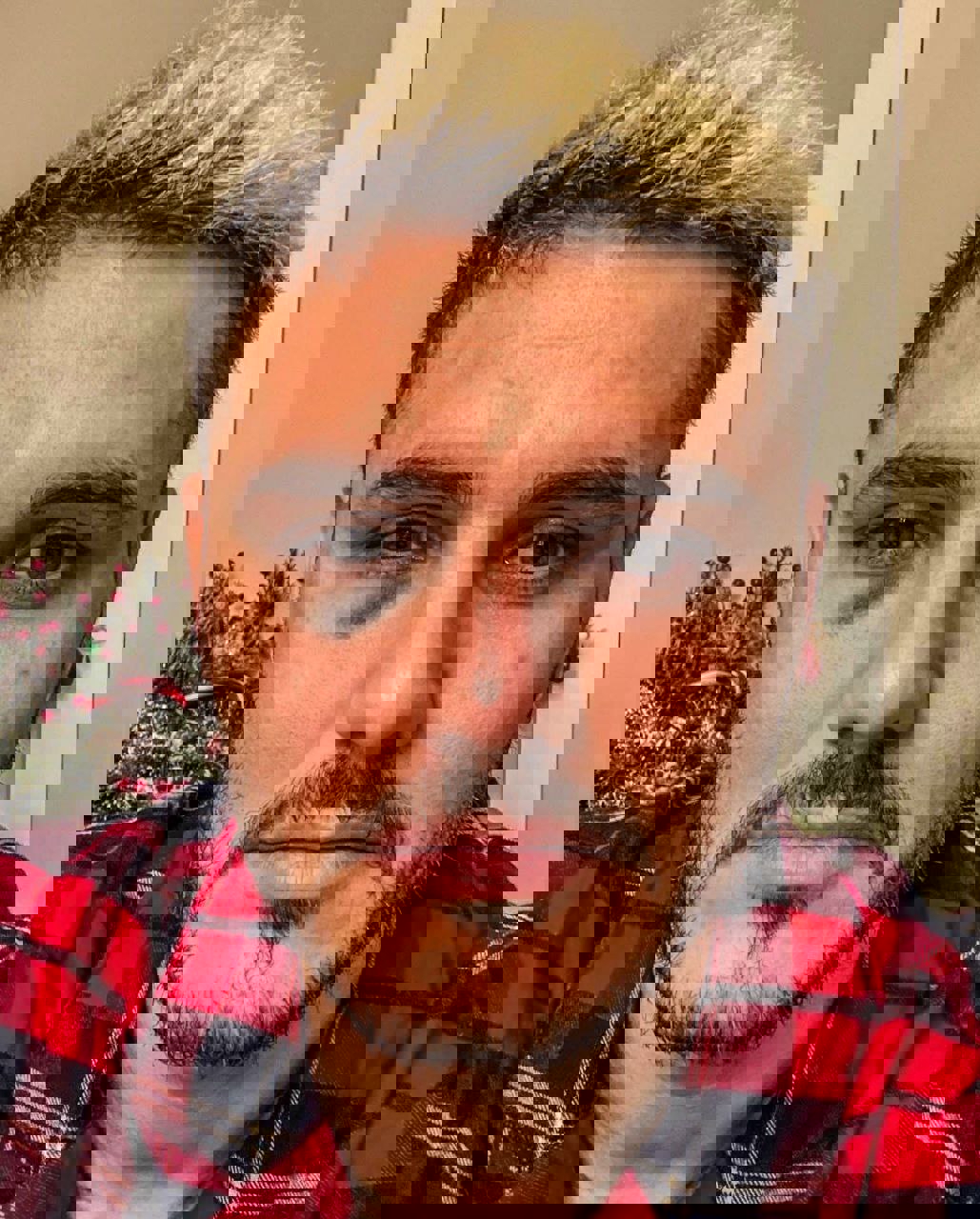 1970898