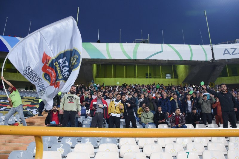 هواداران استقلال و پرسپولیس در قزوین علیه سپاهان