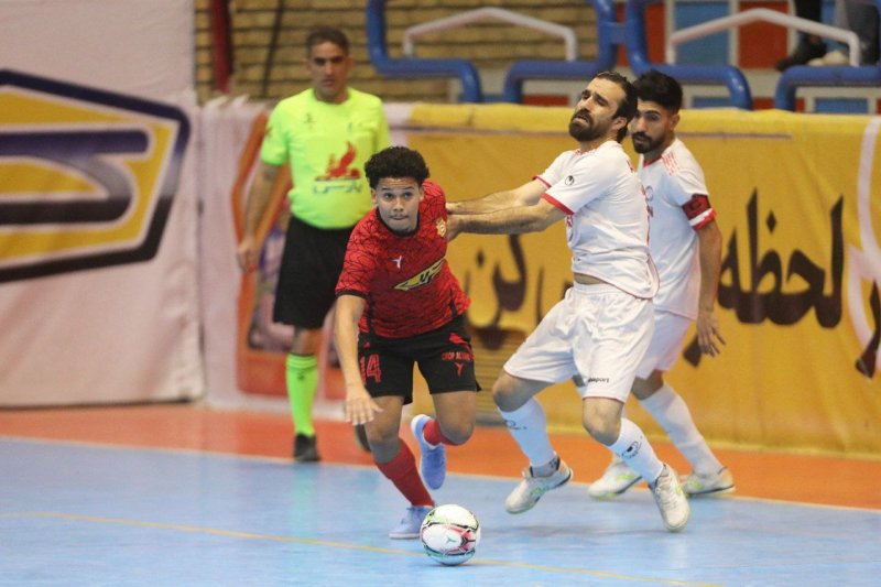 باران کارت قرمز در هفته شانزدهم لیگ برتر 