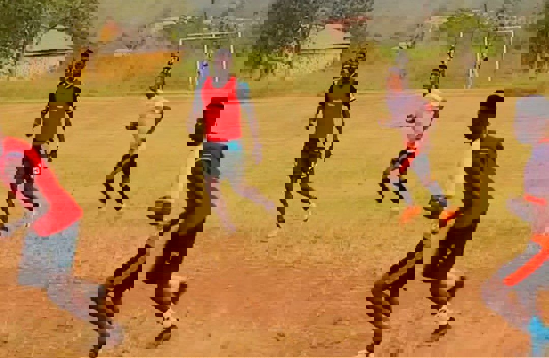 1970975