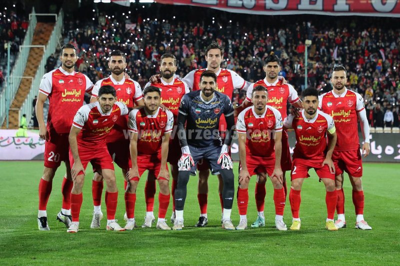 شعار پرسپولیسی‌ها علیه داور: مهدوی هم در امان نماند!