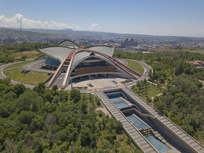 بزرگان فوتسال به میزبانی ایروان اعتراض دارند؛/ کودتای فینالیست‌های اروپا علیه یوفا: شرم آور است 4