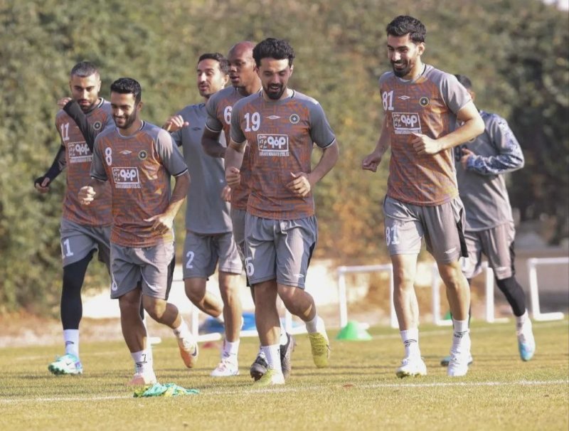 آغاز متفاوت تمرینات طلایی‌پوشان اصفهانی (عکس)