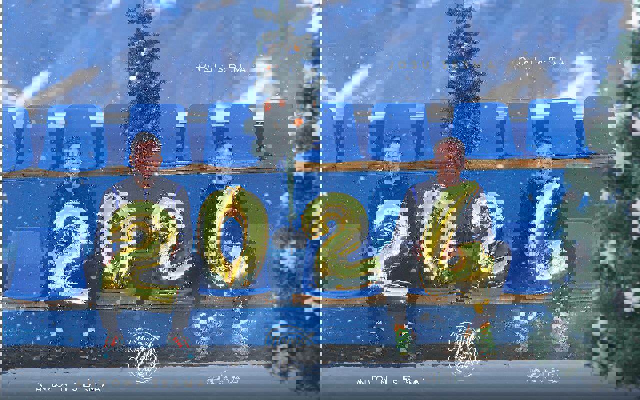 1973376