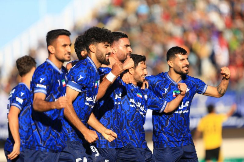 هیچ پیشنهادی از استقلال و پرسپولیس نگرفتیم 