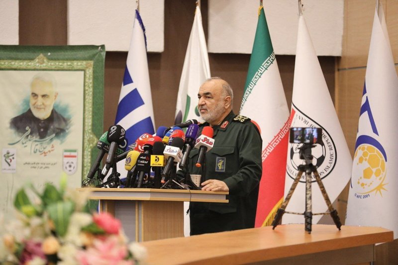 صحبتهای فرمانده سپاه در جمع بازیکنان تیم ملی