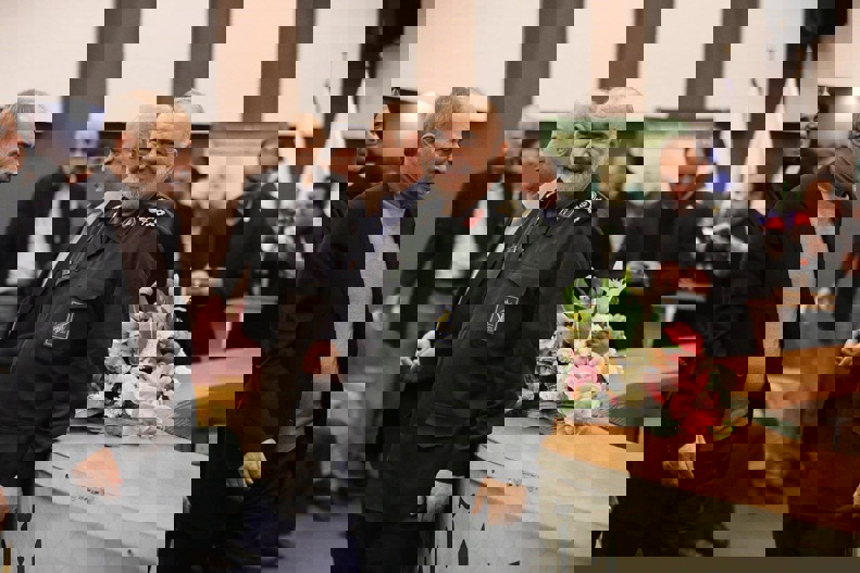 1974159