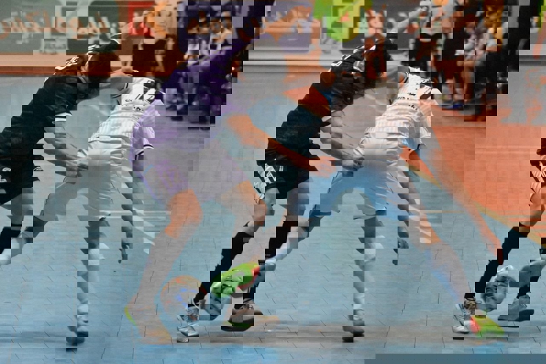 1977366