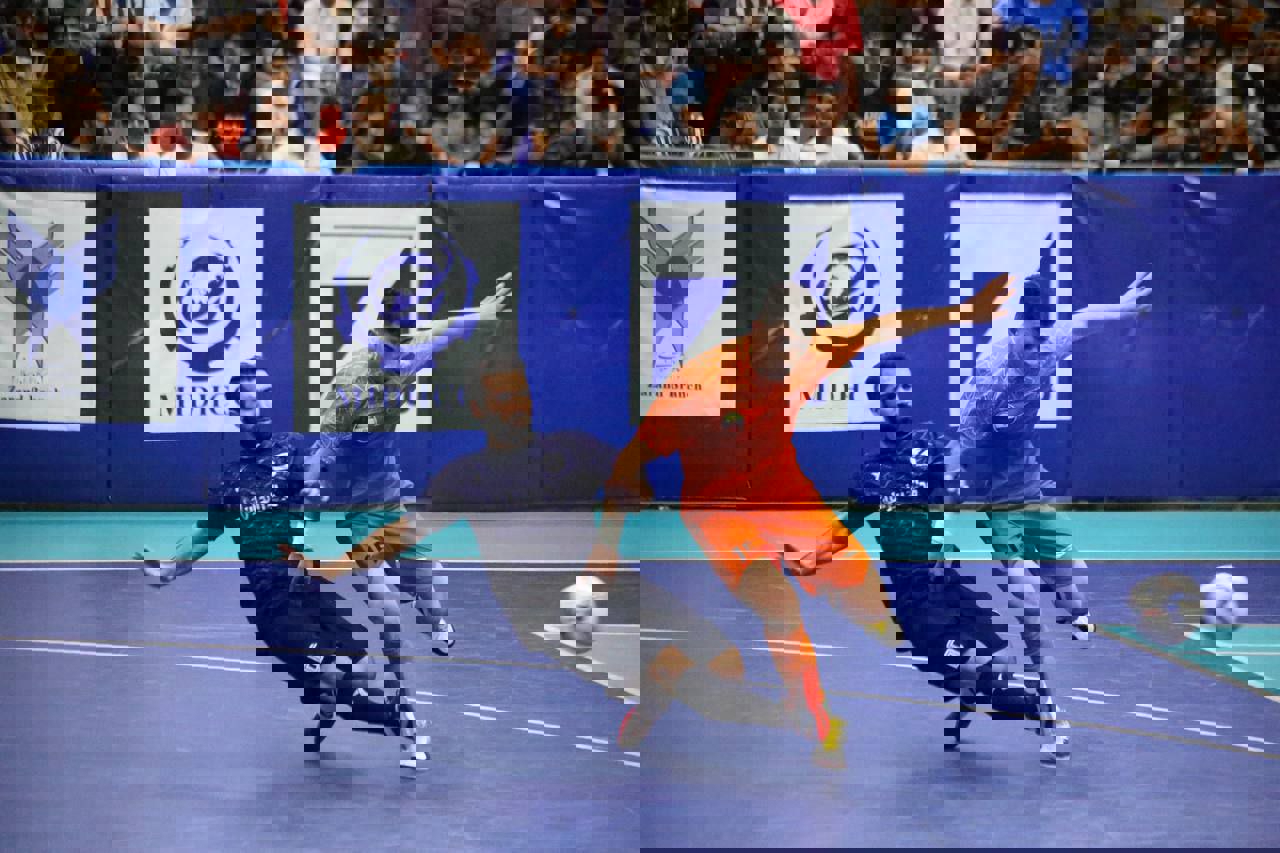 1977367