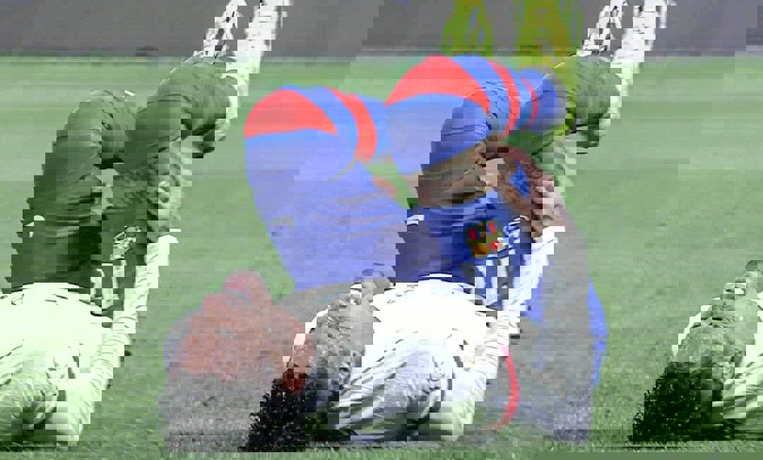 1977584