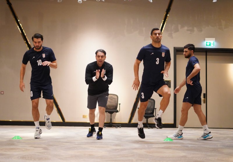 بازیکنان در هتل آماده فلسطین شدند (عکس)