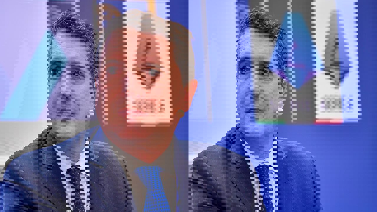 1980256