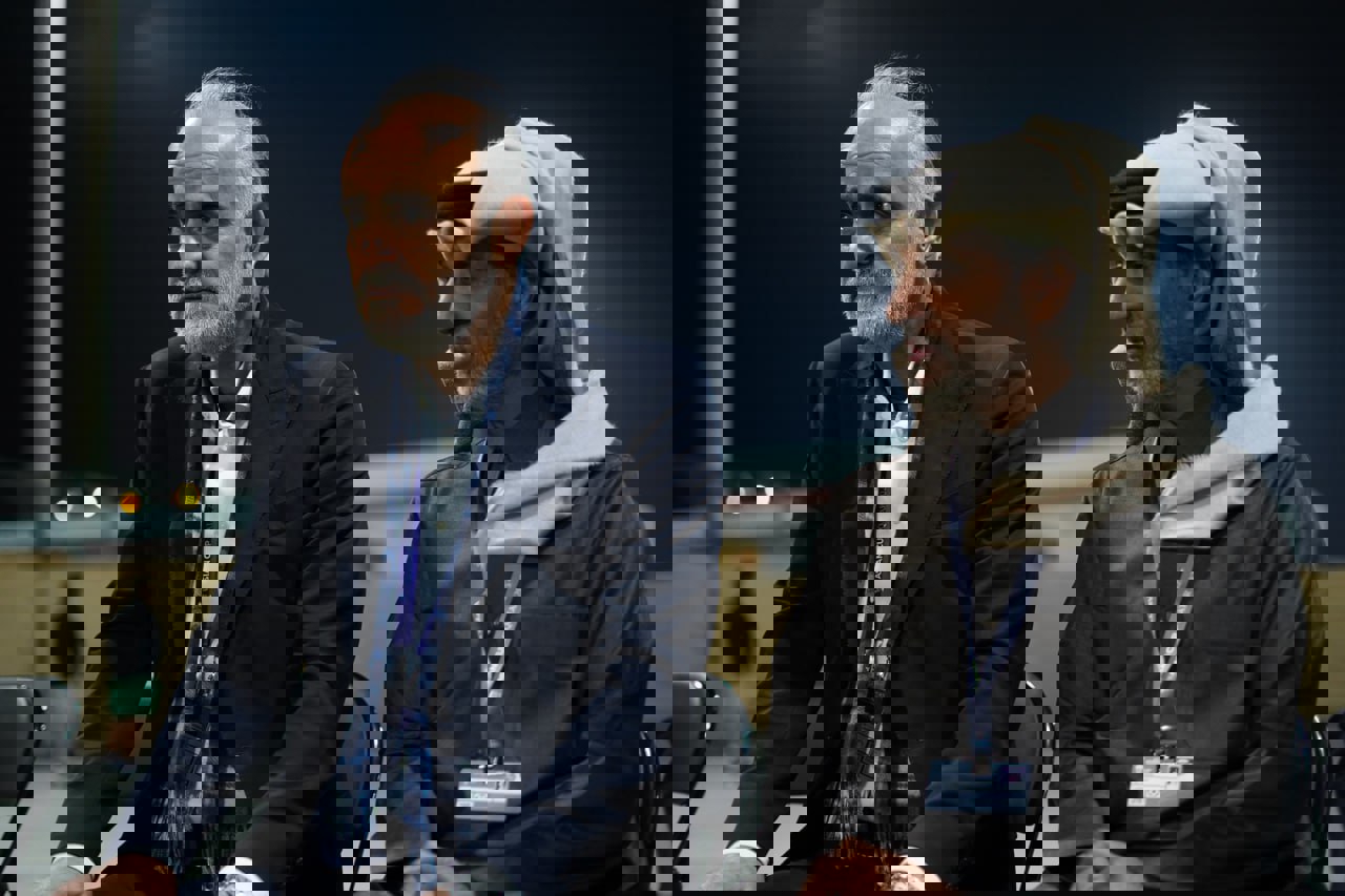 1980137