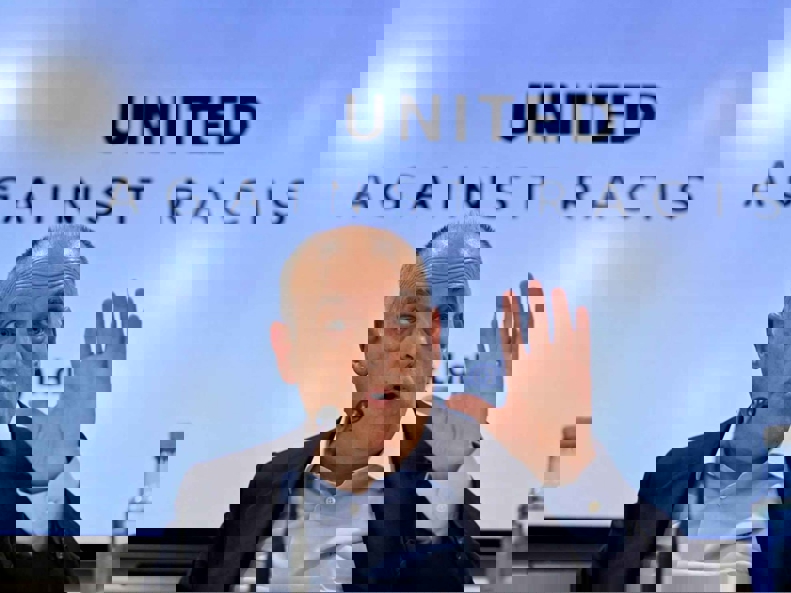 1980147