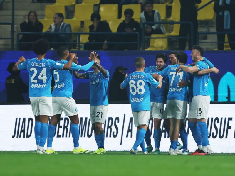 ناپولی 3-0 فیورنتینا: یک پای فینال سوپرجام مشخص شد