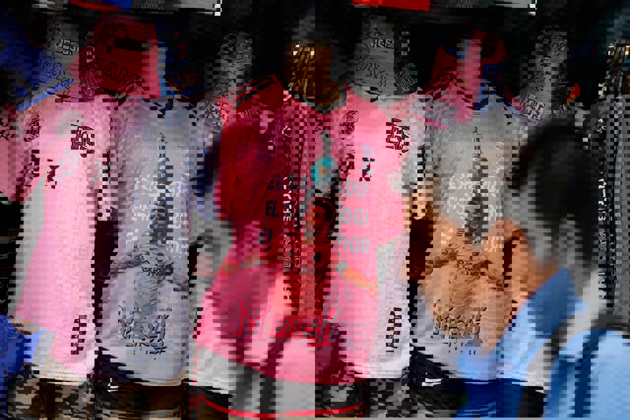 1980489
