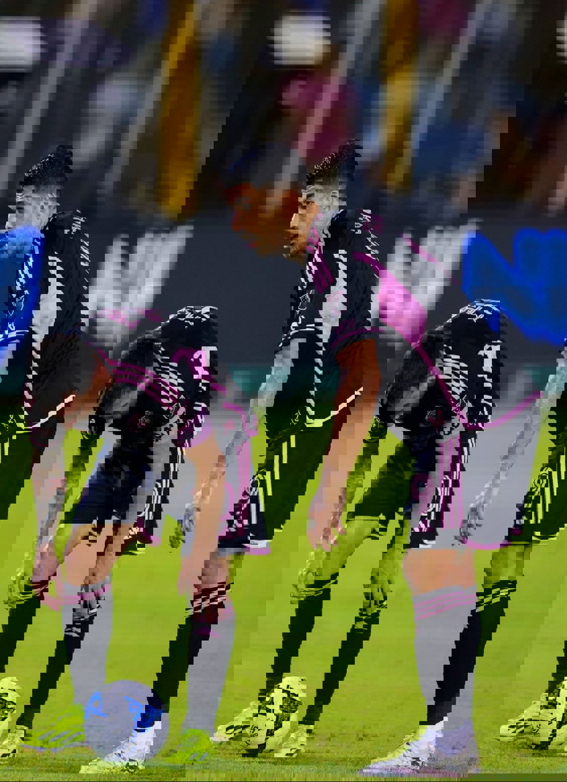 1980806