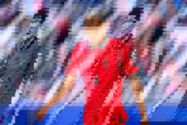 1980958