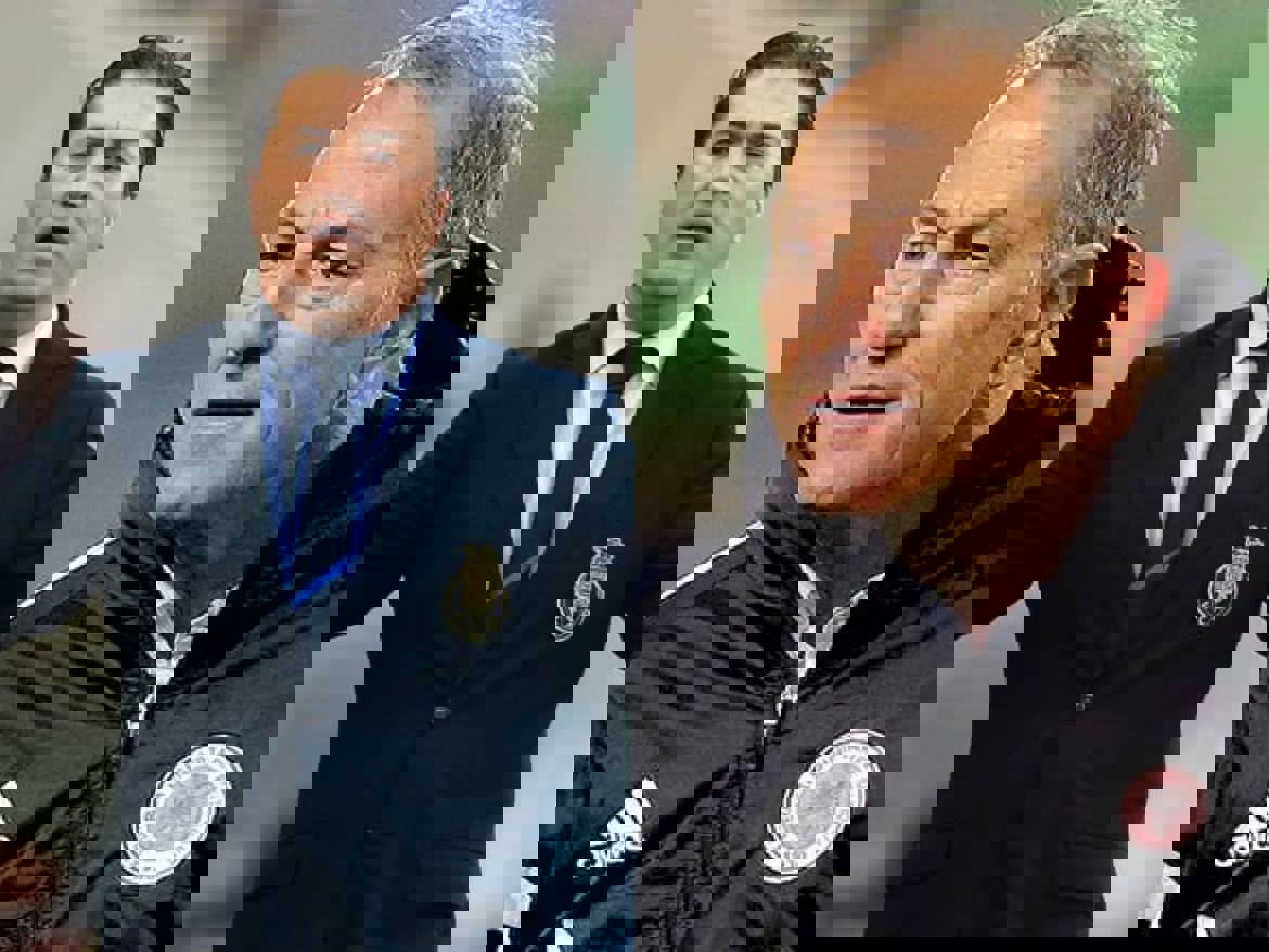 1980916
