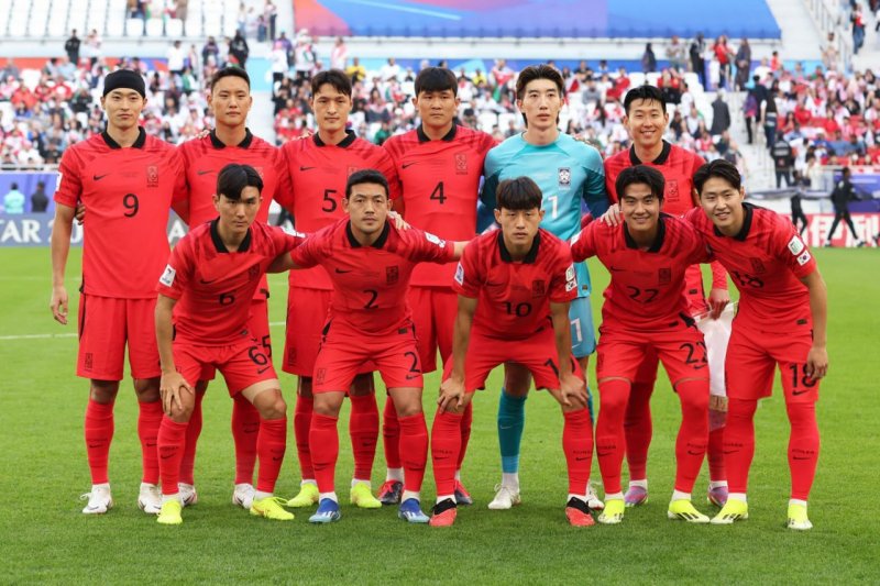 رقابت برای صدرنشینی گروه E/ گزارش زنده: کره جنوبی 1 - 0 اردن