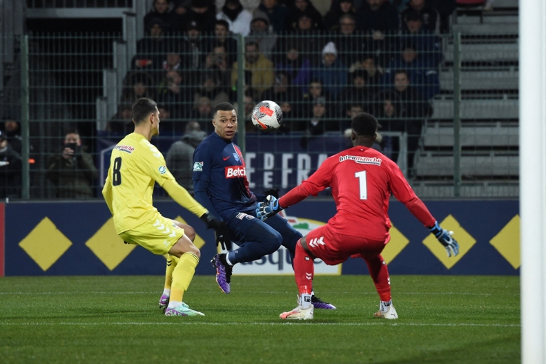 اورلیون 1-4 PSG: امباپه جلوی دسته دومی‌ها هم جدی است! 2