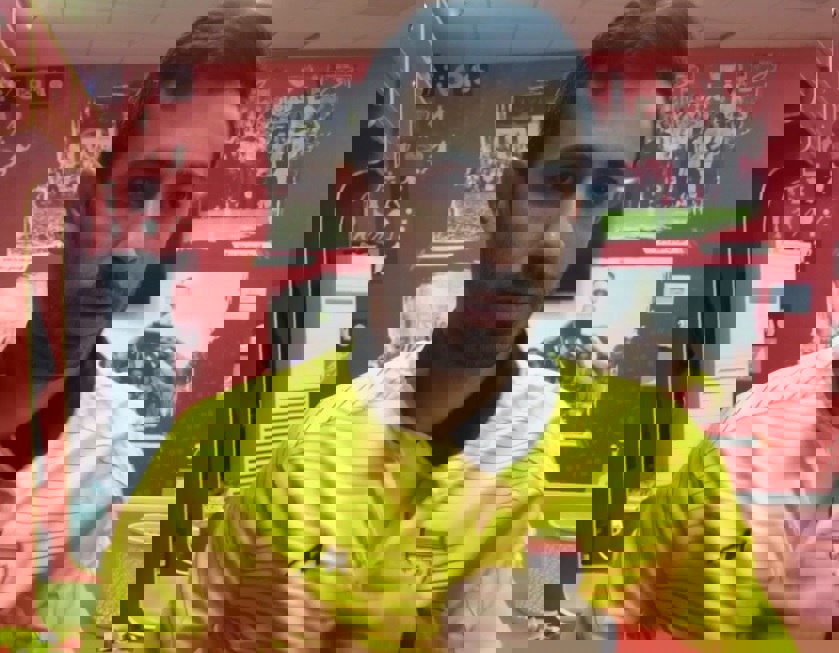 1981386