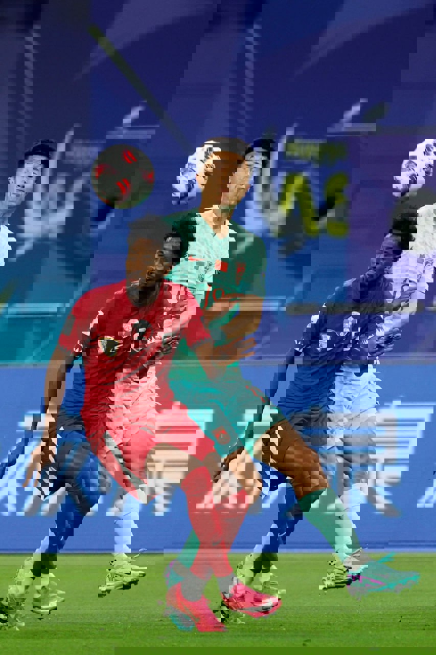 1982000