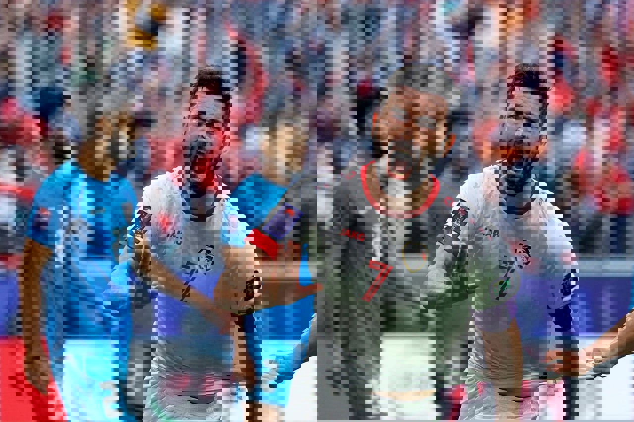 1982344