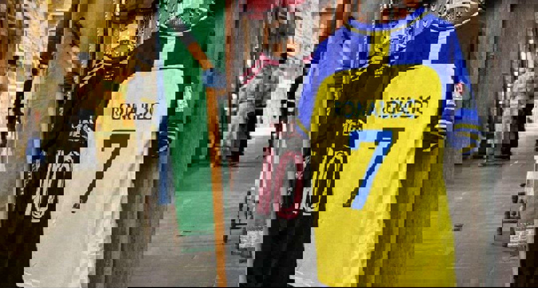 1982375