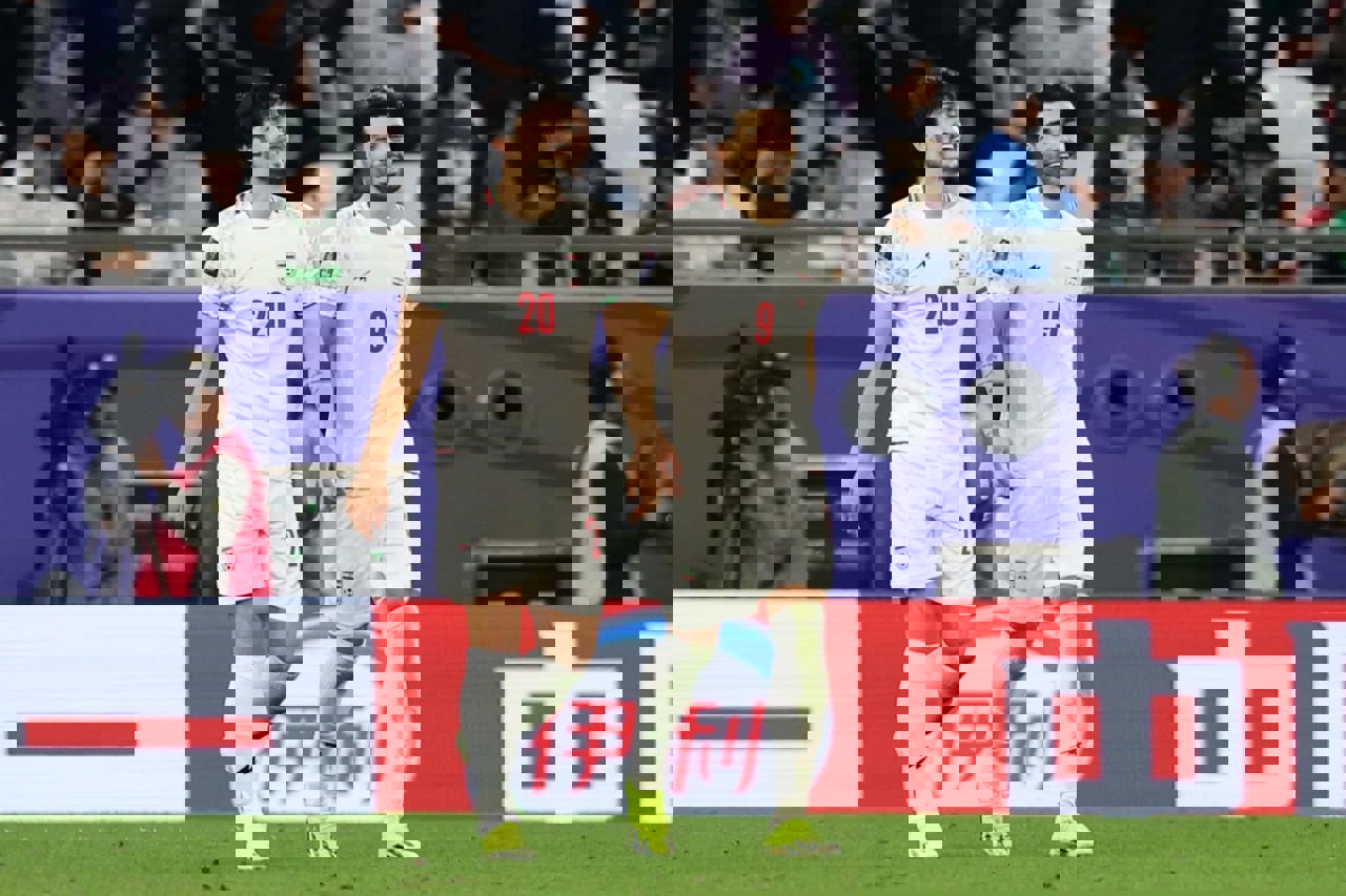1982443