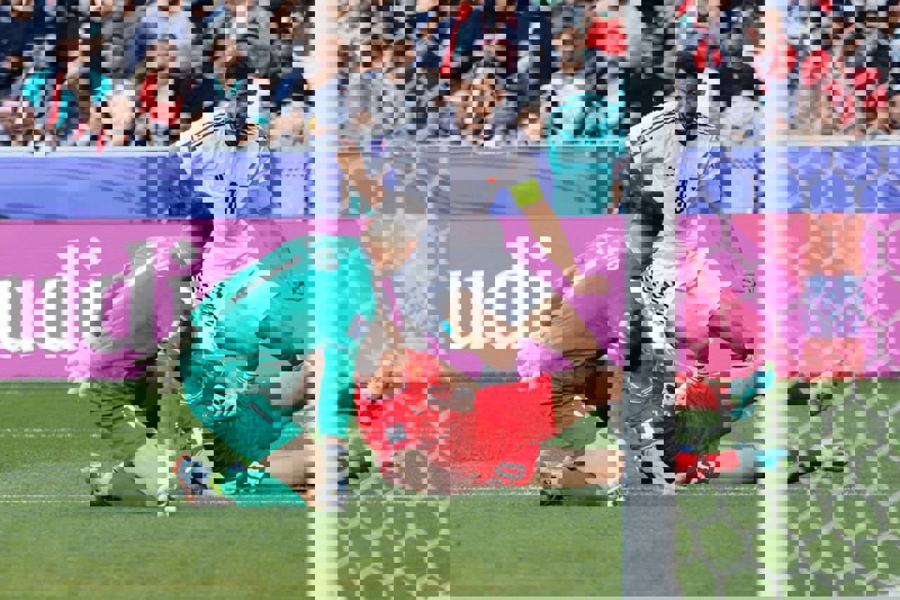 1982576