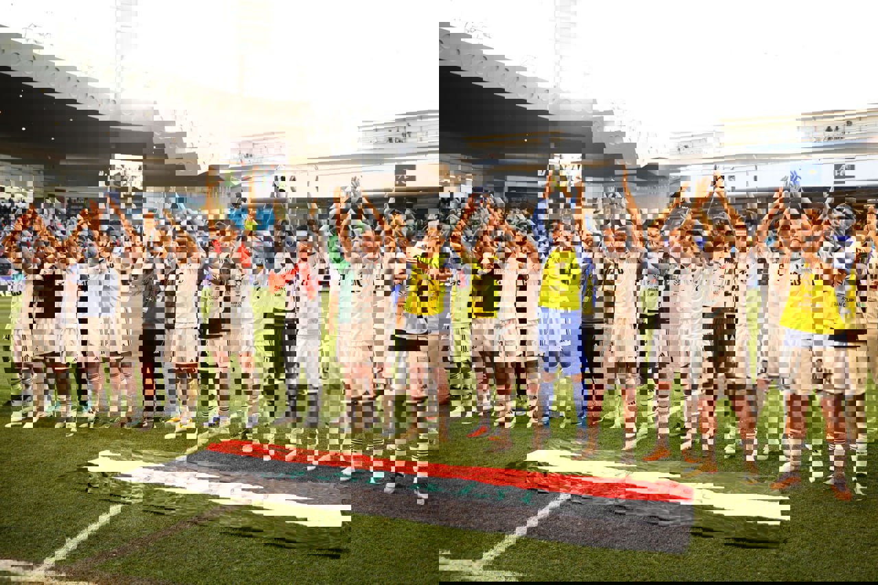 1983046