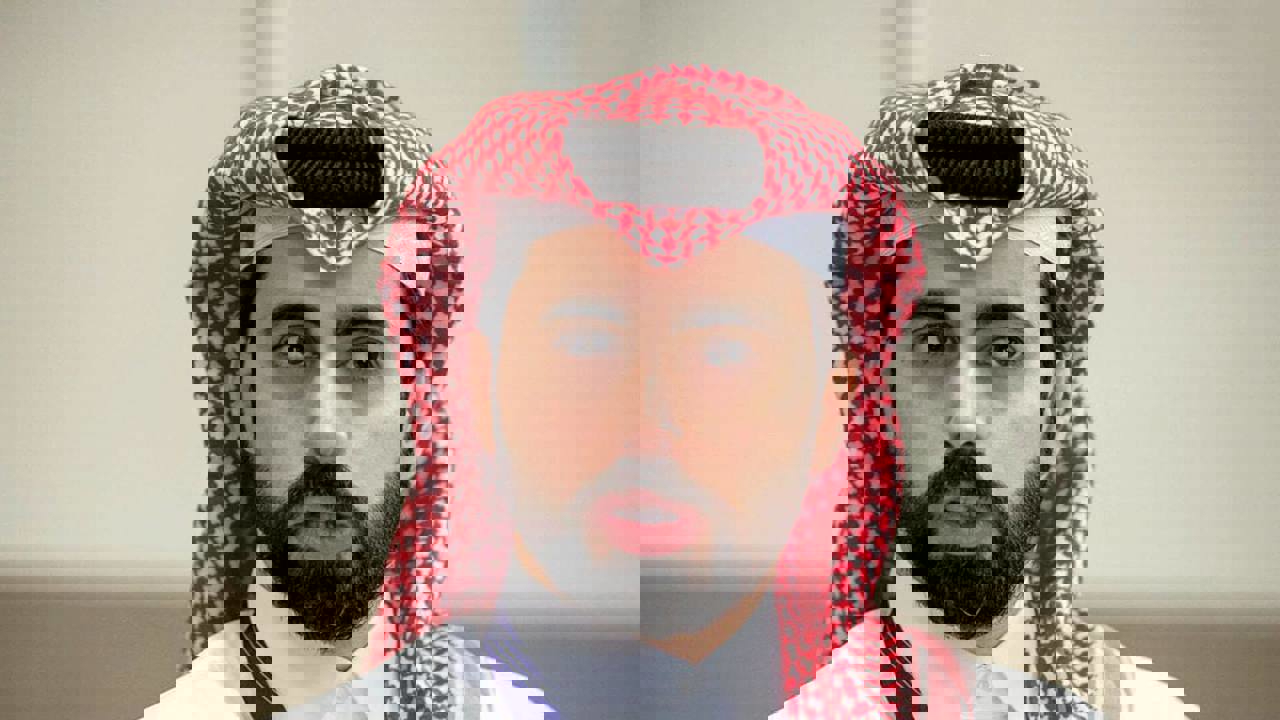 1983054