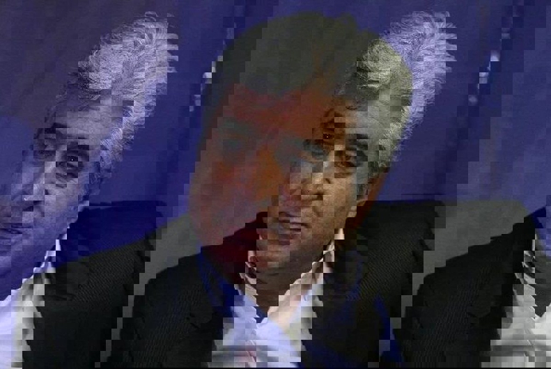 1983183