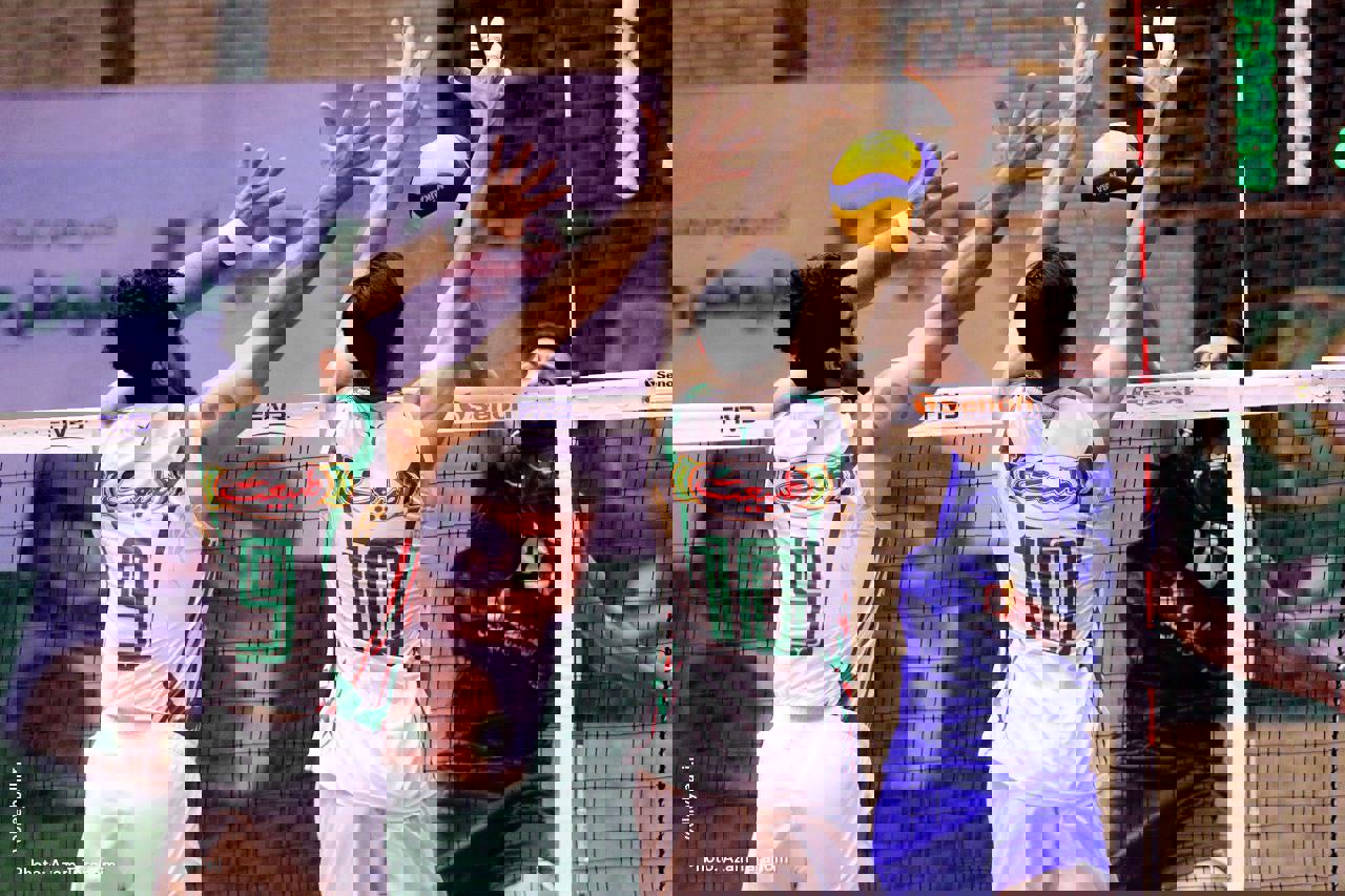 1983198