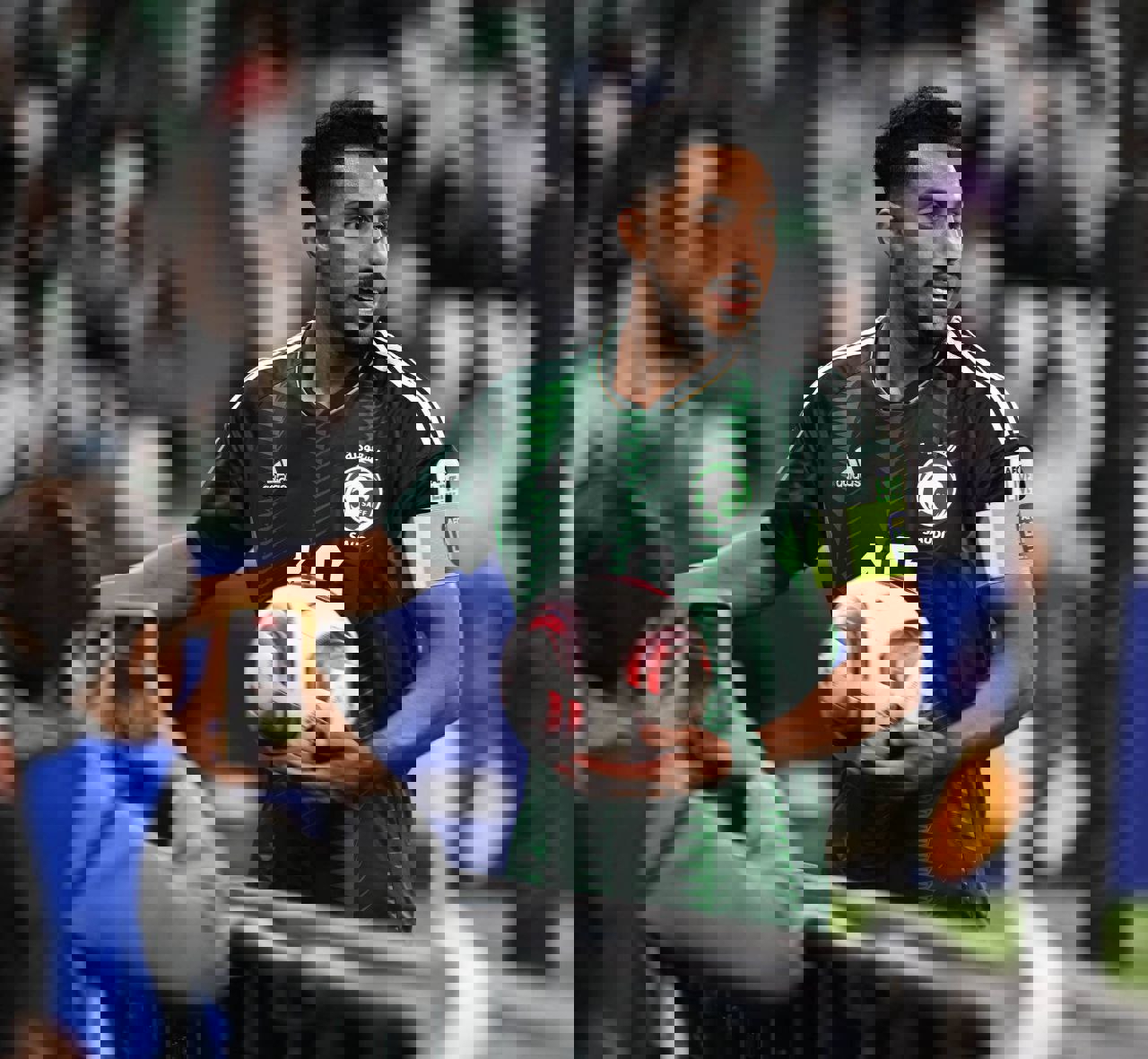 1983413