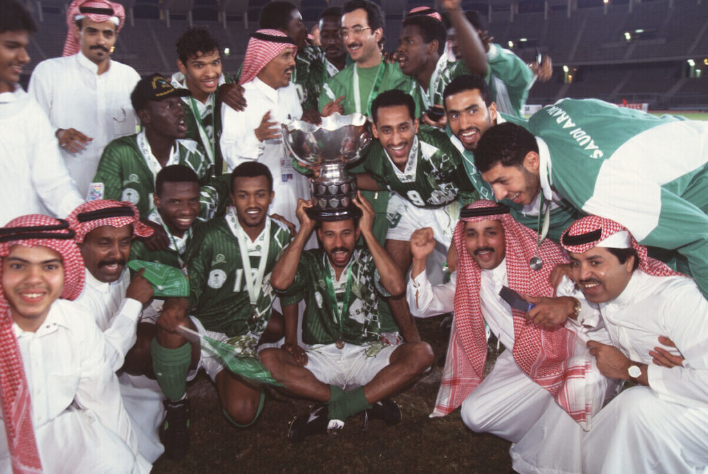 1983559