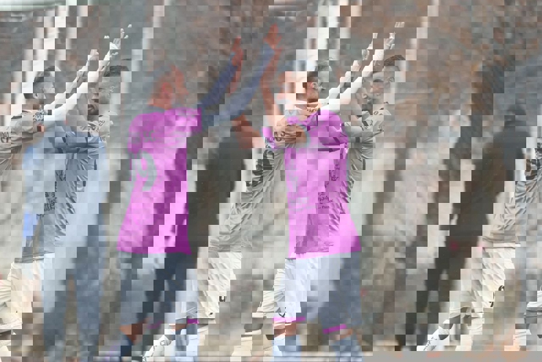 1983562