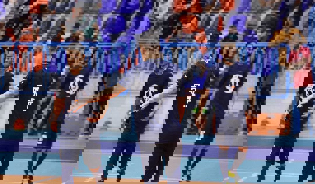 1983596